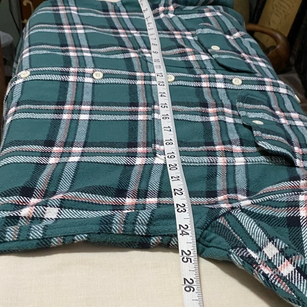 American Eagle Men’s Large Flannel Green/Black Plaid Button Down Hoodie Shacket.